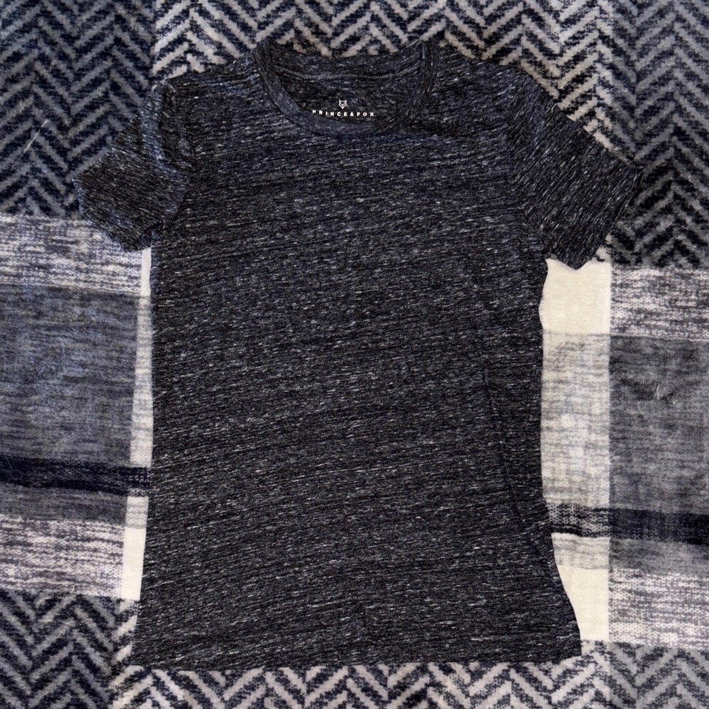 🦋Prince & Fox Heathered Black Short Sleeve Tee